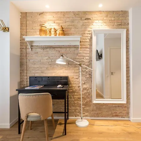 Maison Reina Bed & Breakfast 3*
