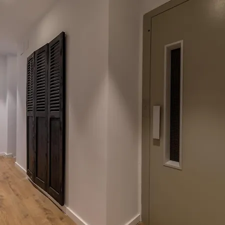 Maison Reina 3* Валенсия
