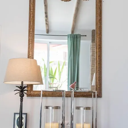 Maison Reina Bed & Breakfast 3*